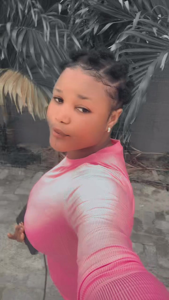 @Anikeade💕💕🥹
