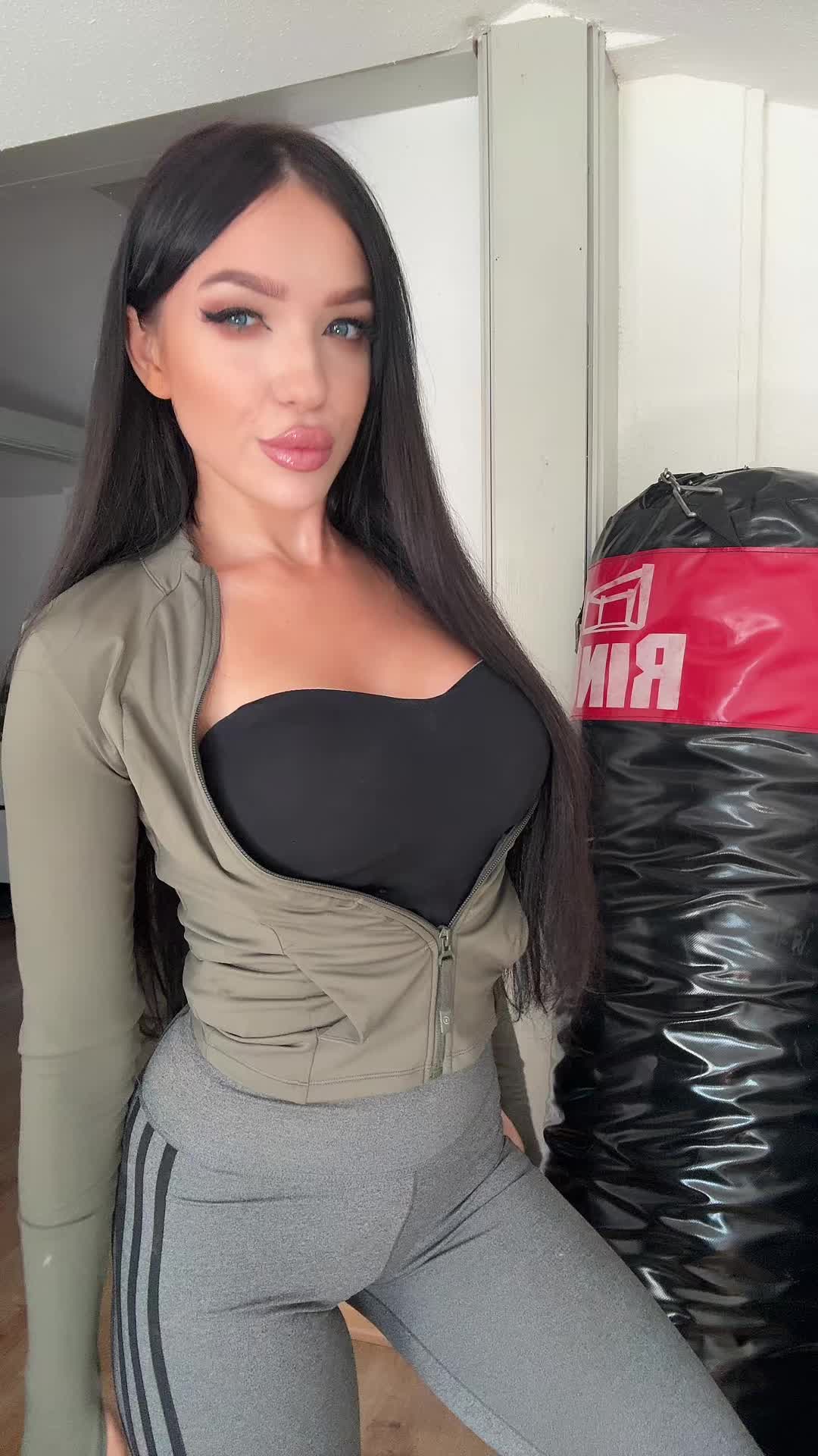@izzi_official