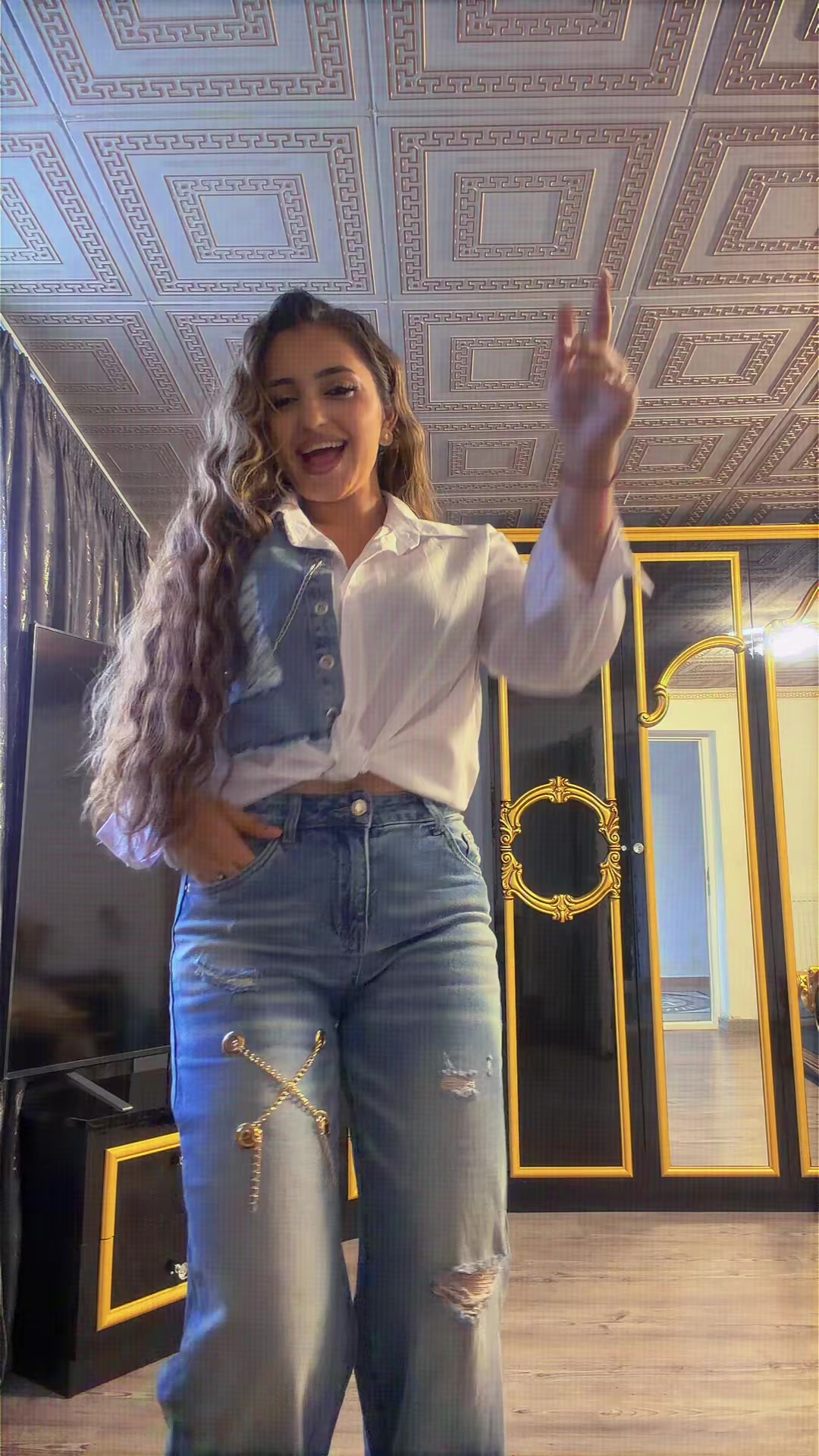 @__anaaa18__