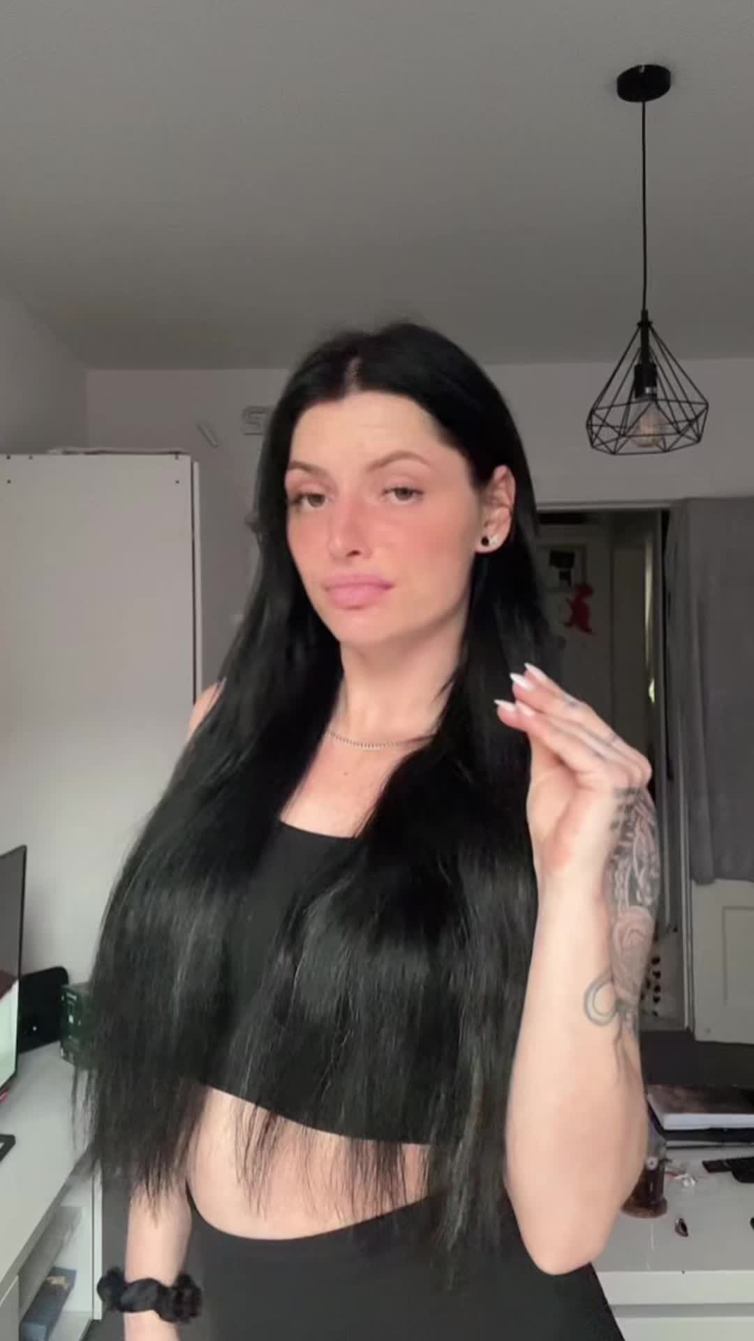 @ʜᴏɴᴇꜱᴛʏ