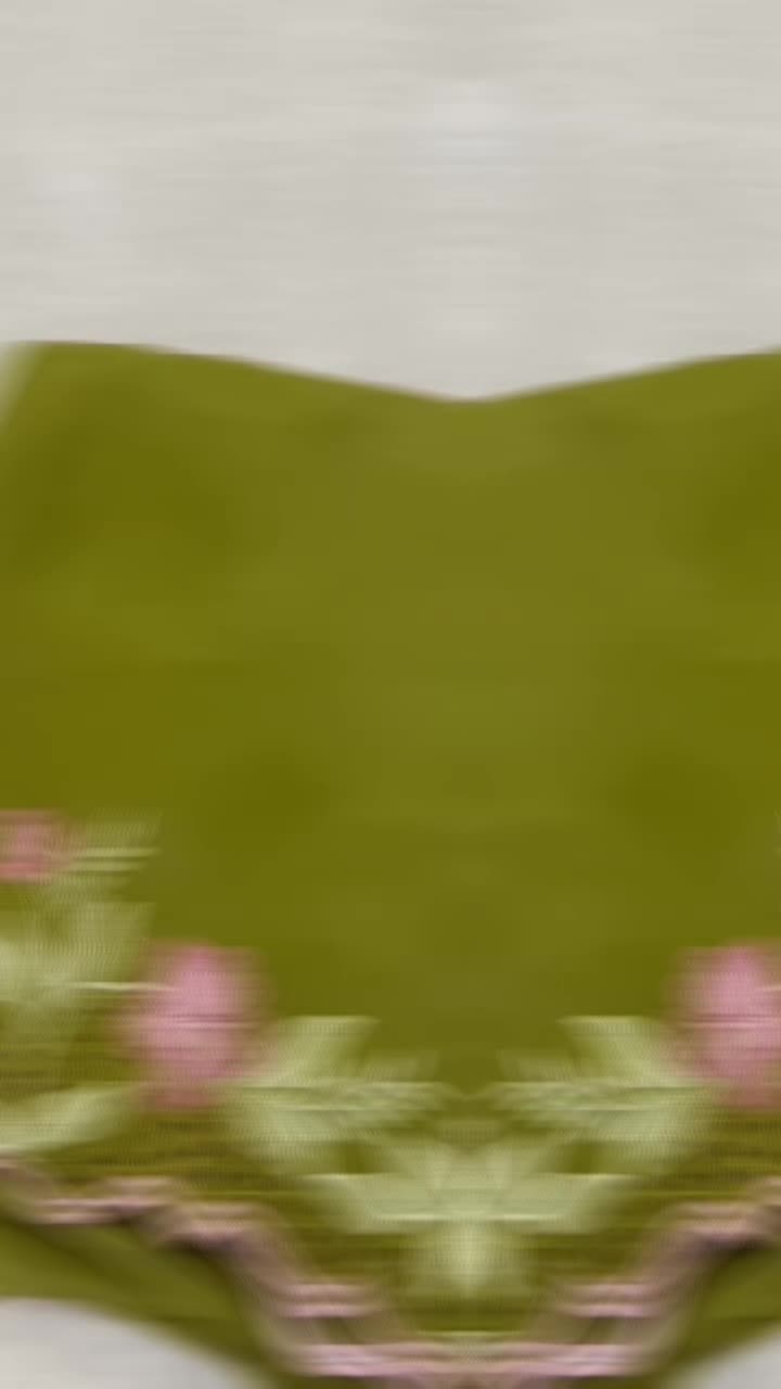 @ਲਿਬਾਸ by ਕੌਰ