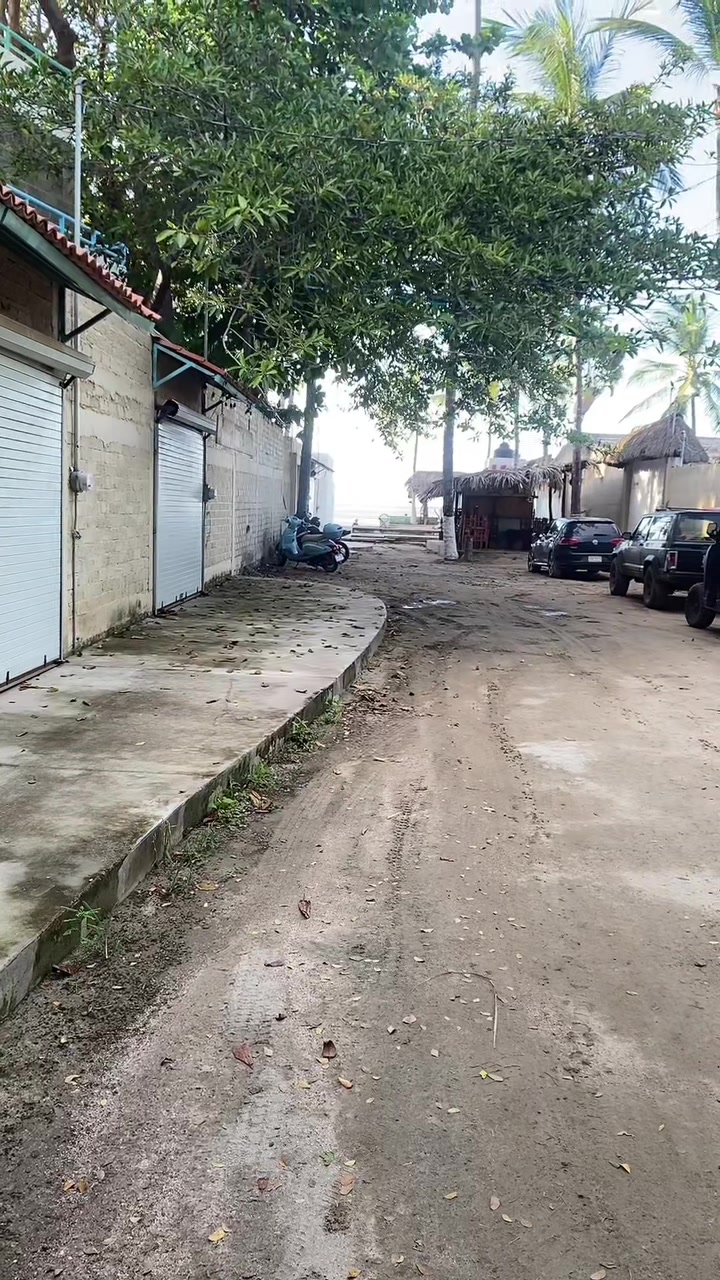 @PLASTIKO