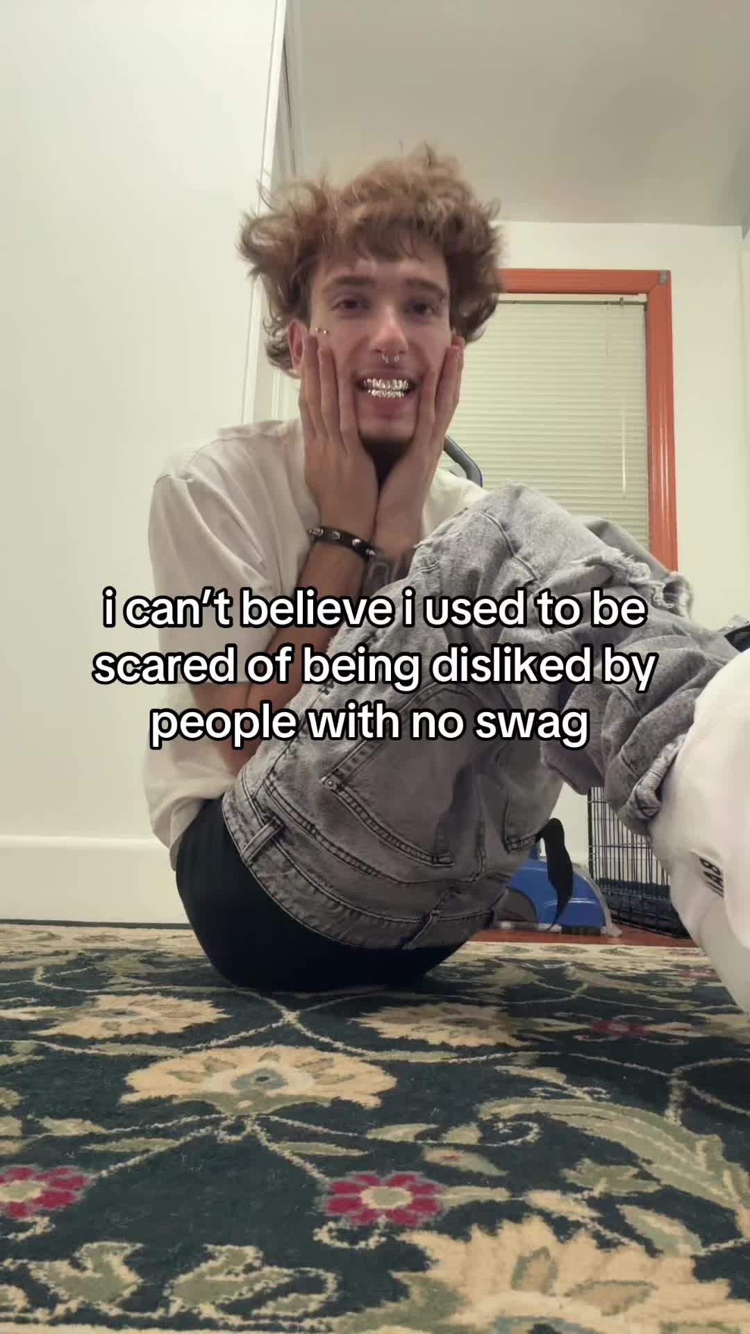 @Hinot&eacute;