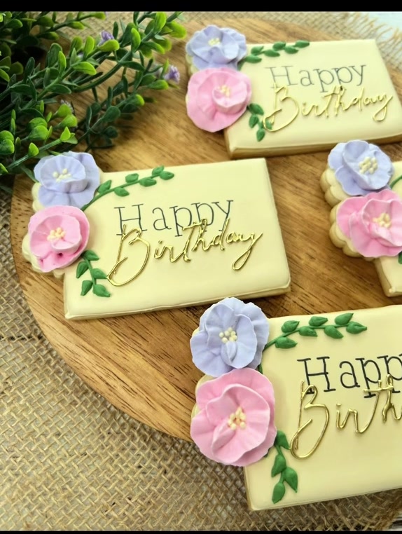 @sweetcrumbs.designs