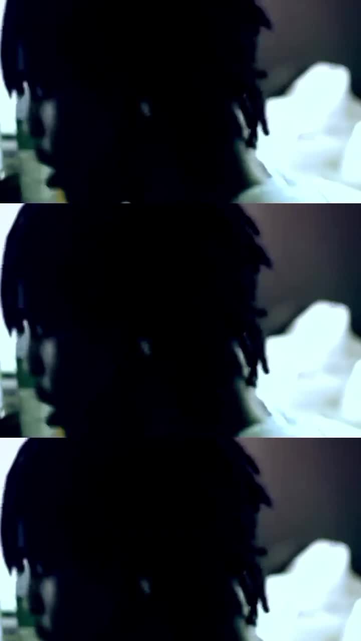 @#𖦹