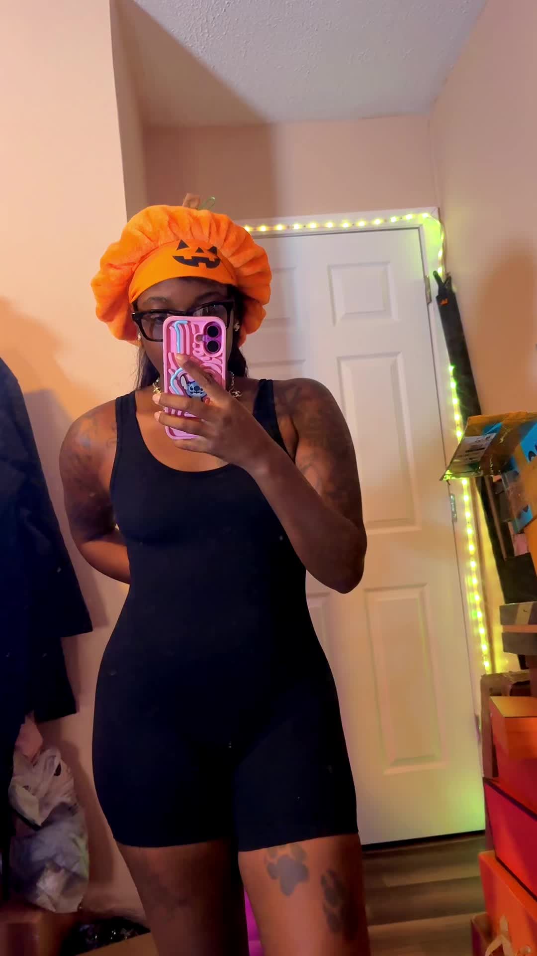 @Themuthaof3