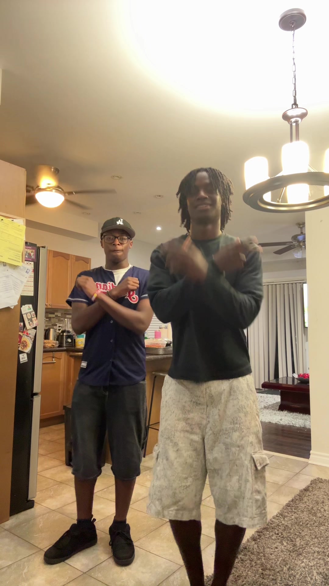 @🙋🏾‍♂️