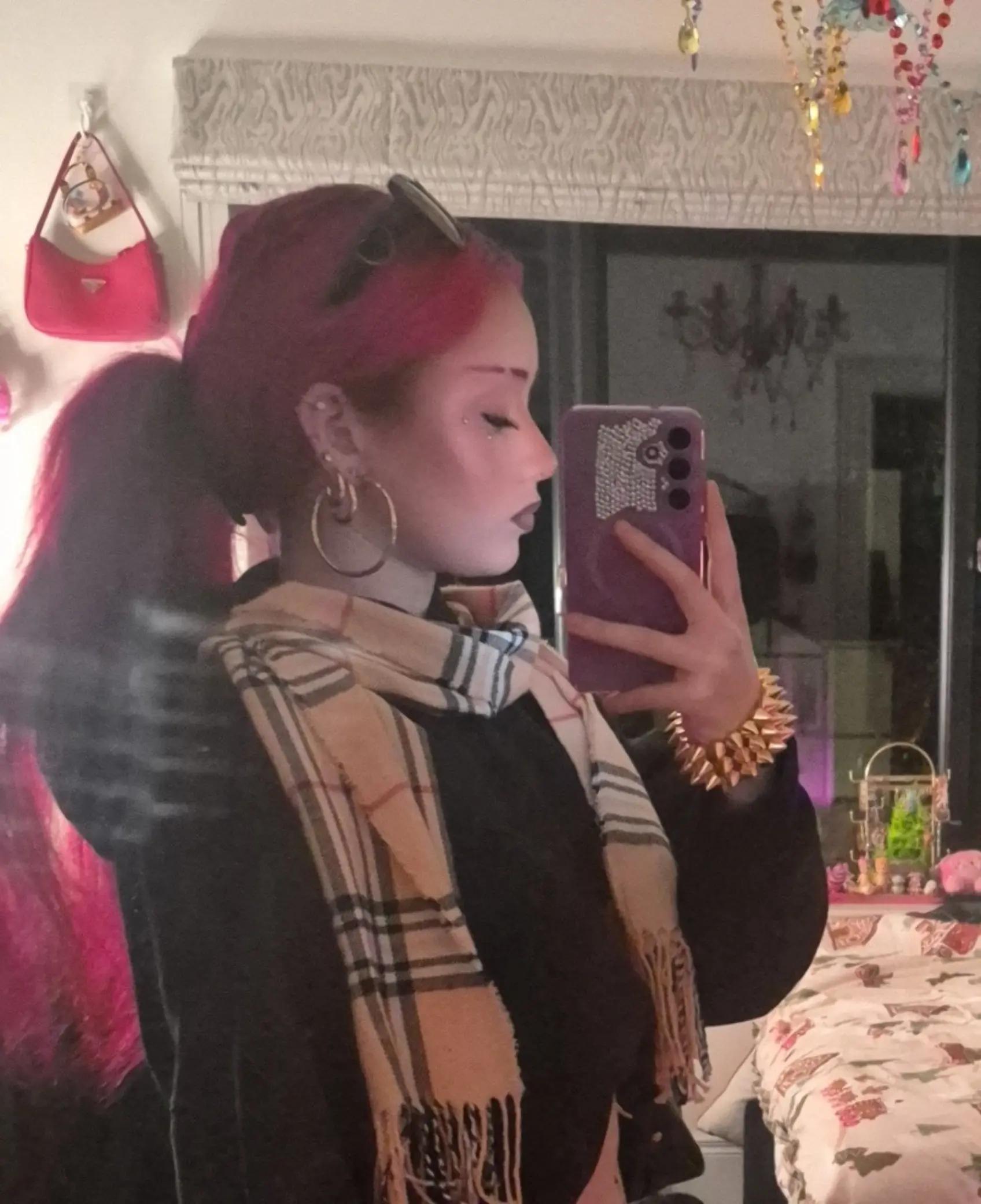 @🩷💸🦄🪷🧘♀️💲🩵