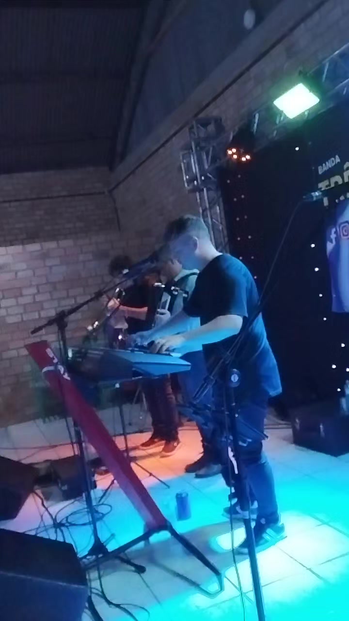 @Três Hermanos