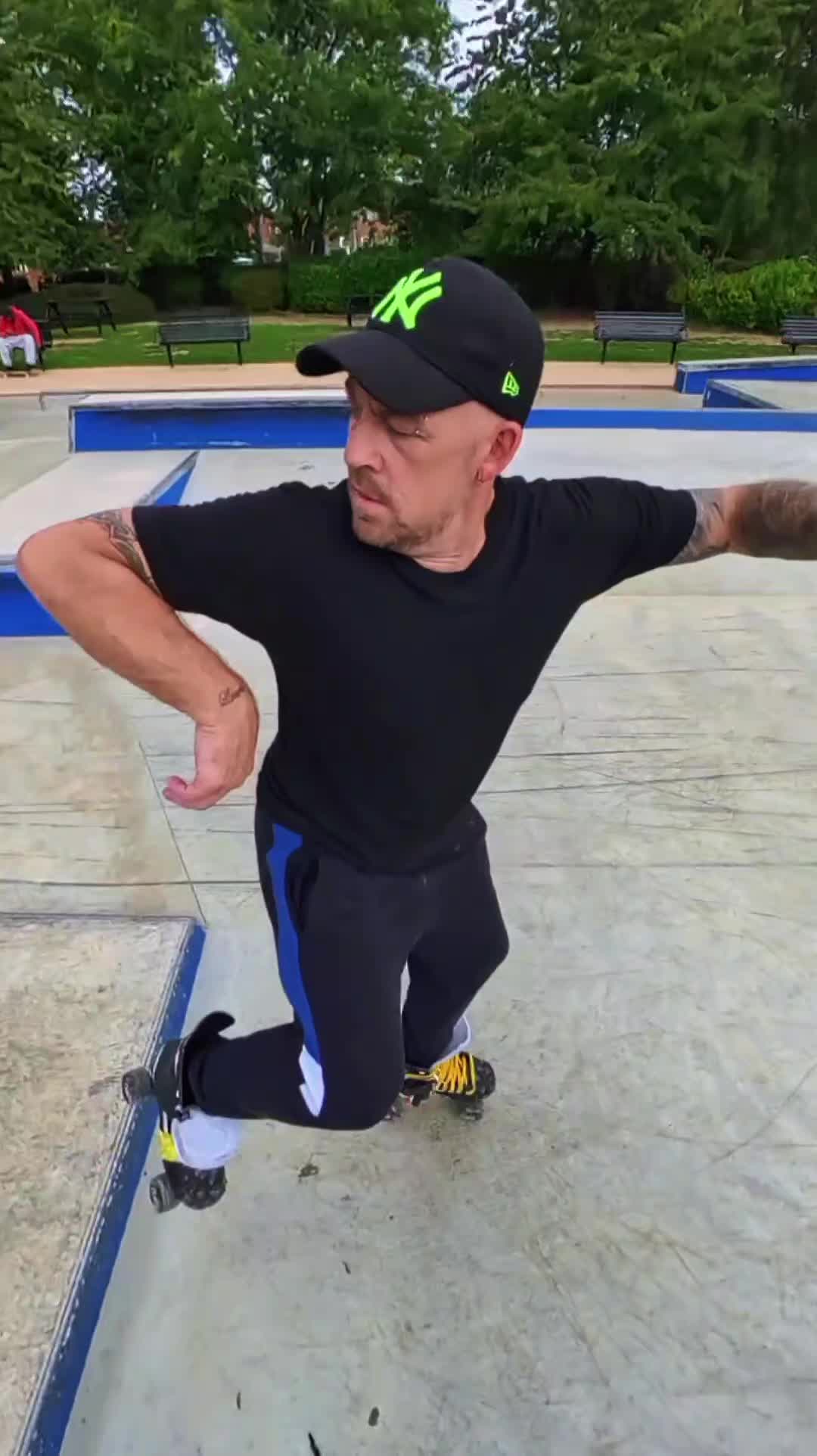 @💚🖤🛼Gazzaonsk8s⛸️🖤💚