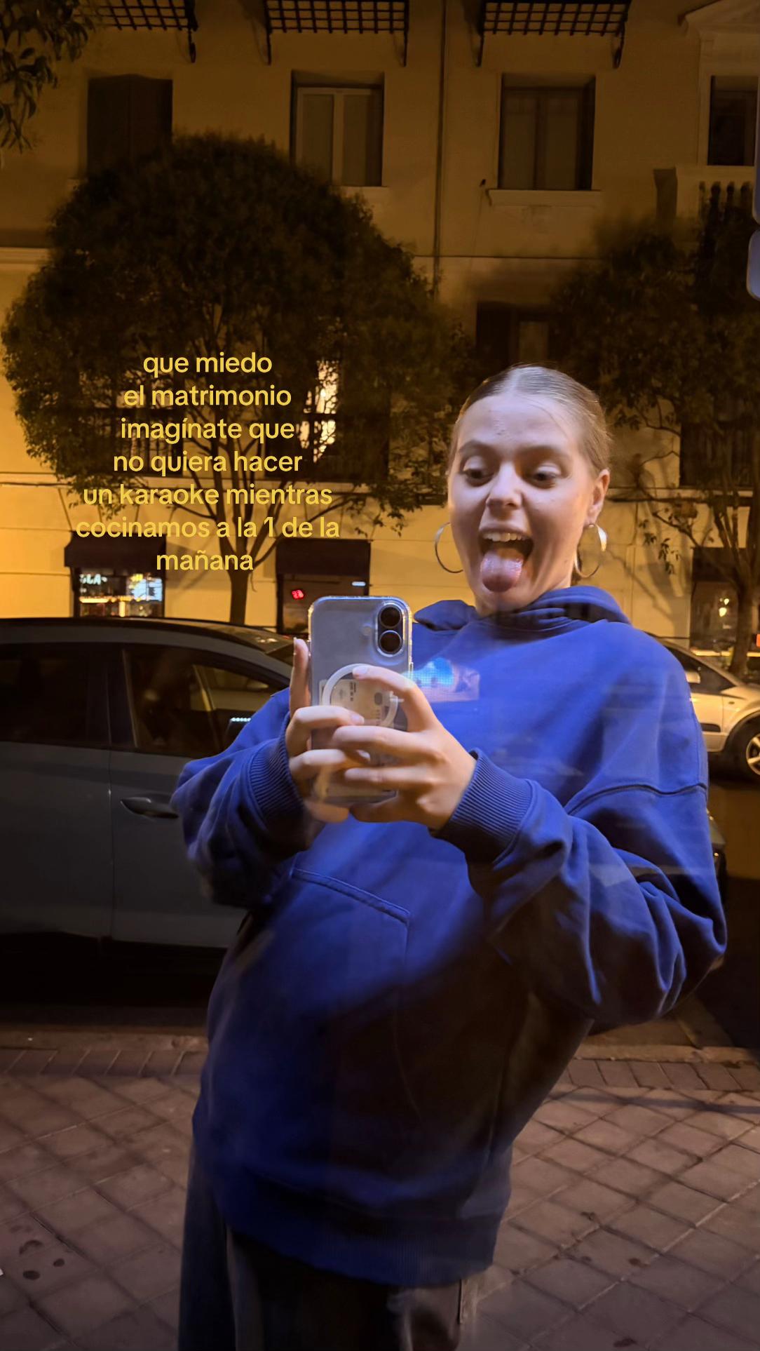 @🪩