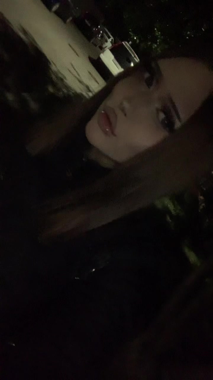 @🦄