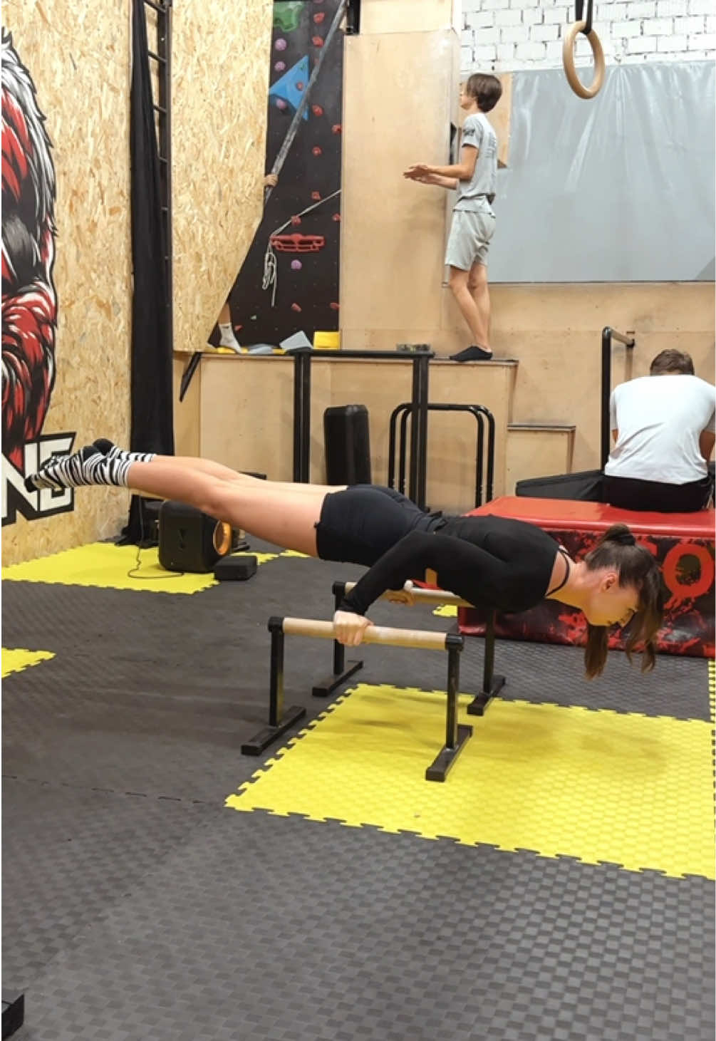 @lena.calisthenics
