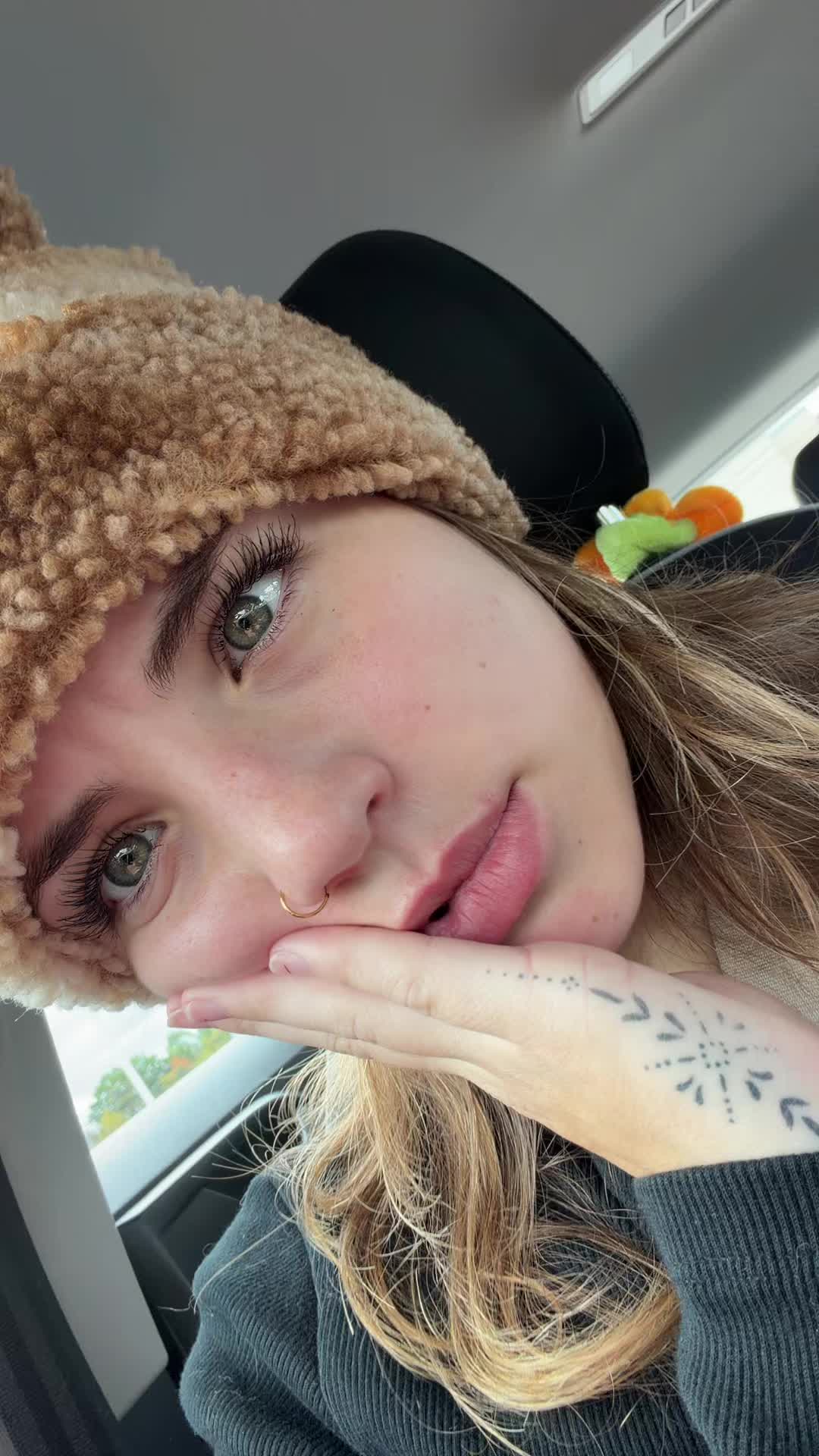 @cam☮️🍀