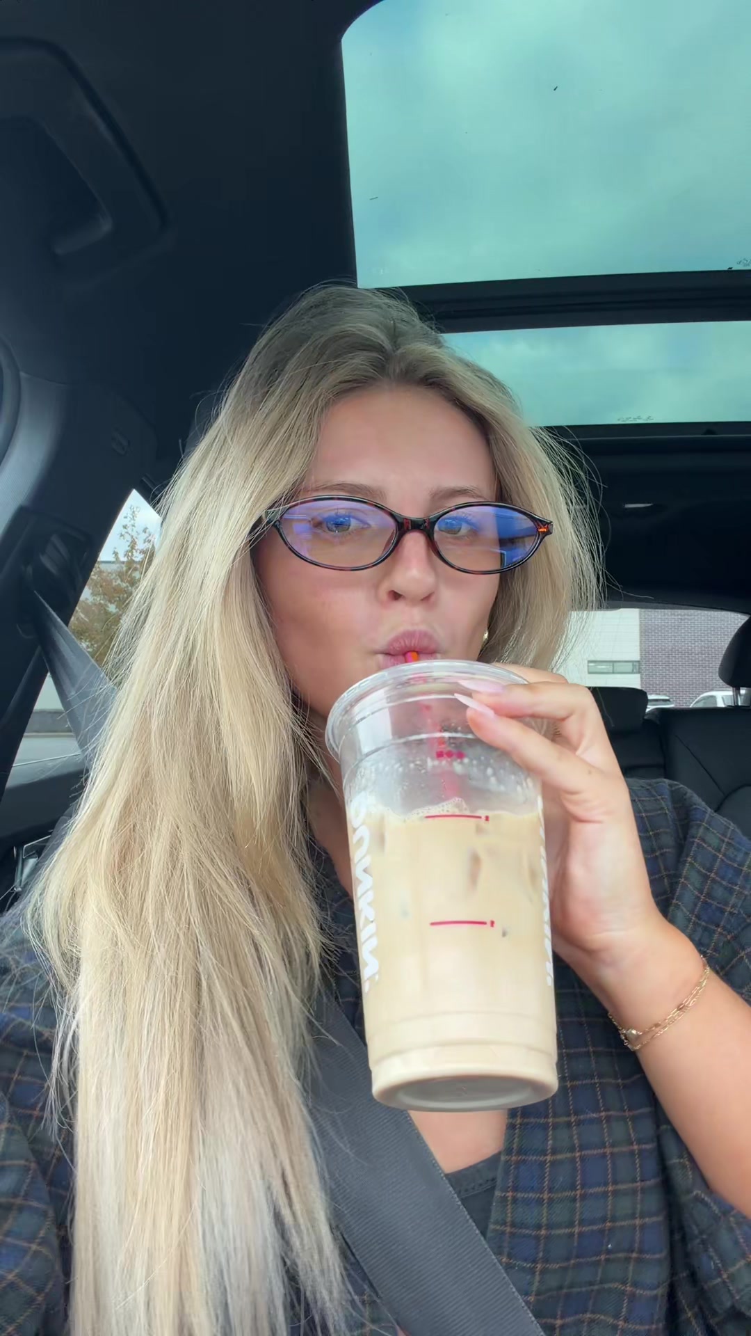 @notyouraverageblonde