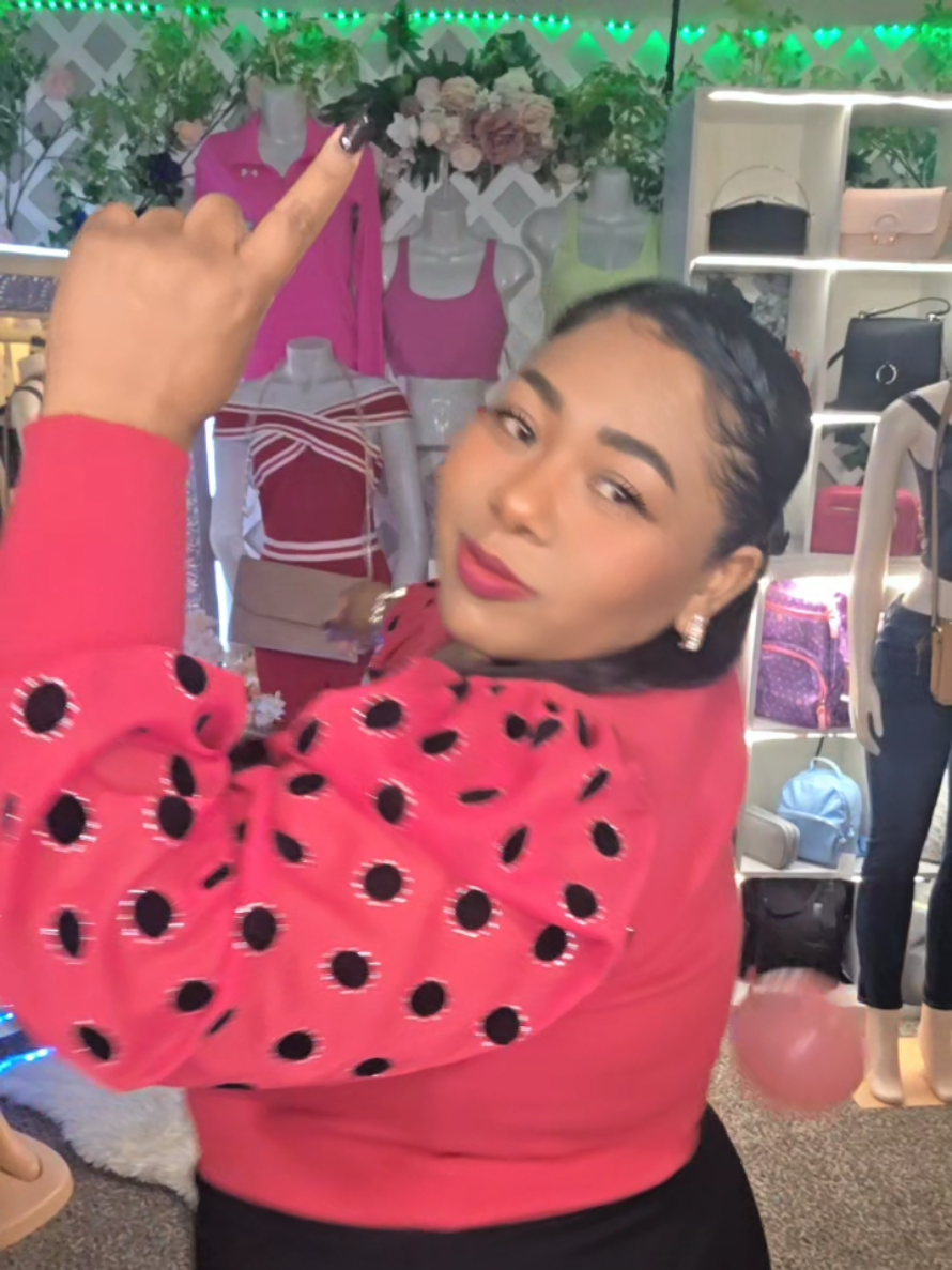 @Morena chic vintage👛👒👗