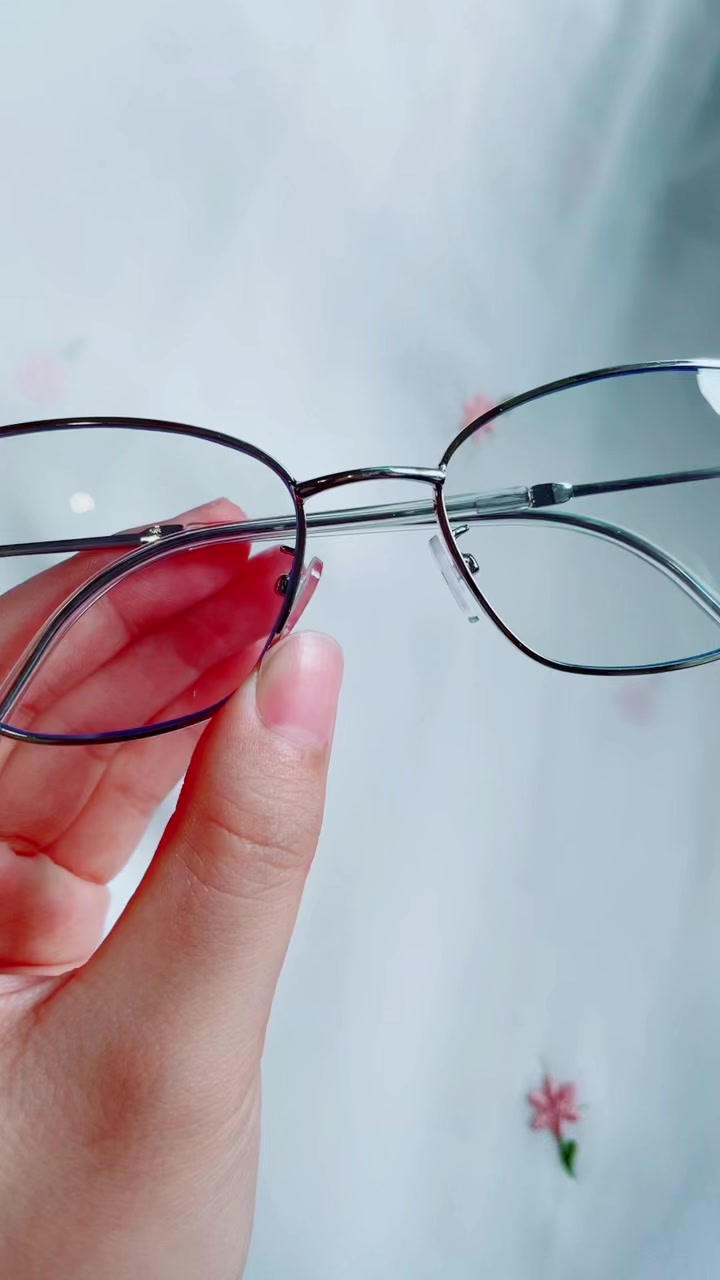 @Design Glasses