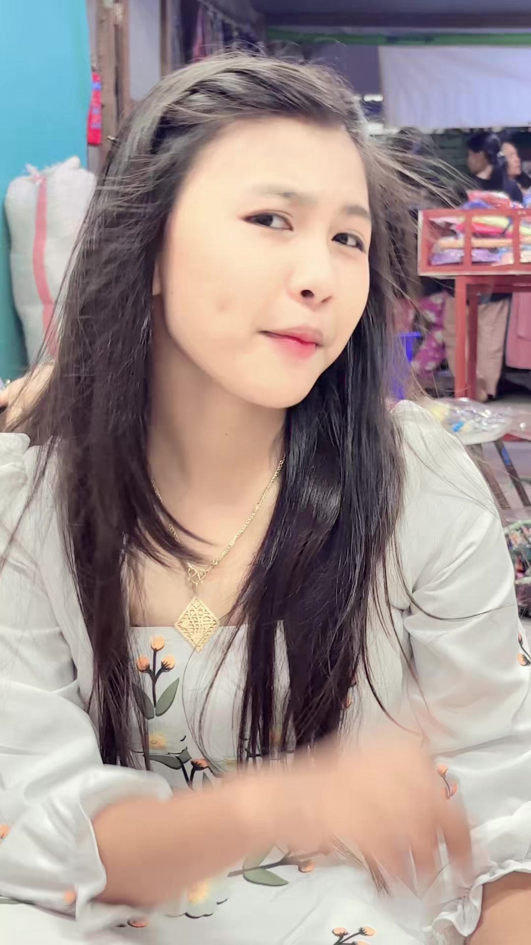 @💐💫သဲရွှေရည်ဖြိုး💫💐