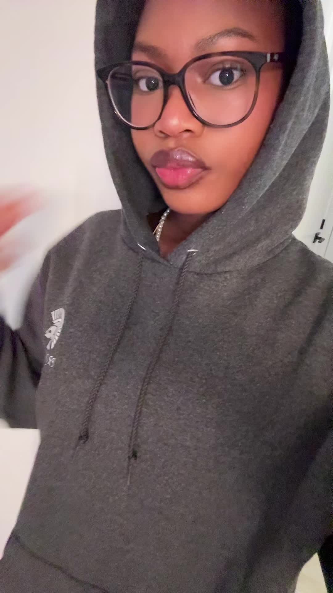 @tharaa 💜