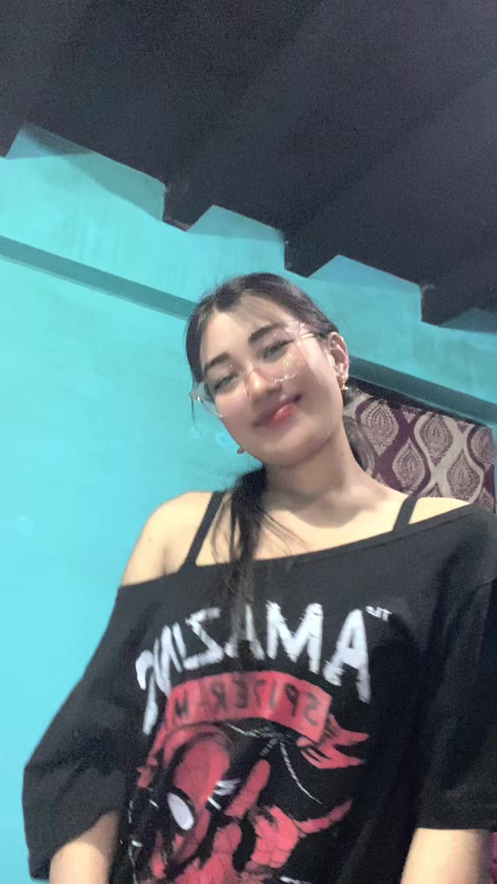@ZAARA🍁👑