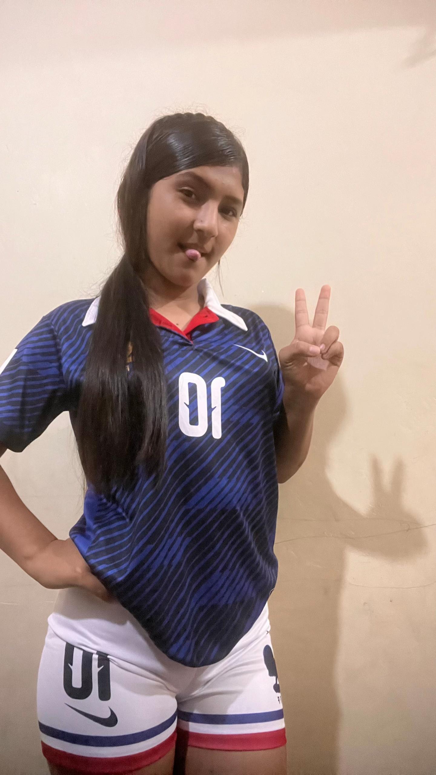 @ᥫ᭡𝒜𝓁𝒸𝒾𝓋𝒶𝓇 𝒯𝒶𝓃𝒾𝒶💋