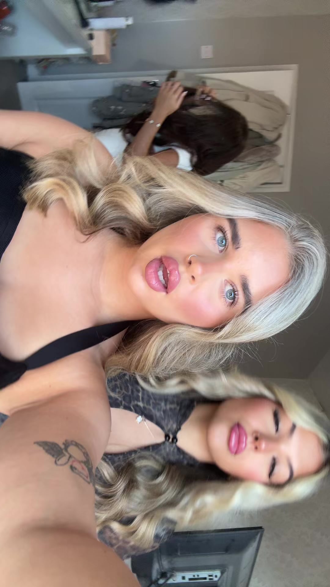@SZKA066
