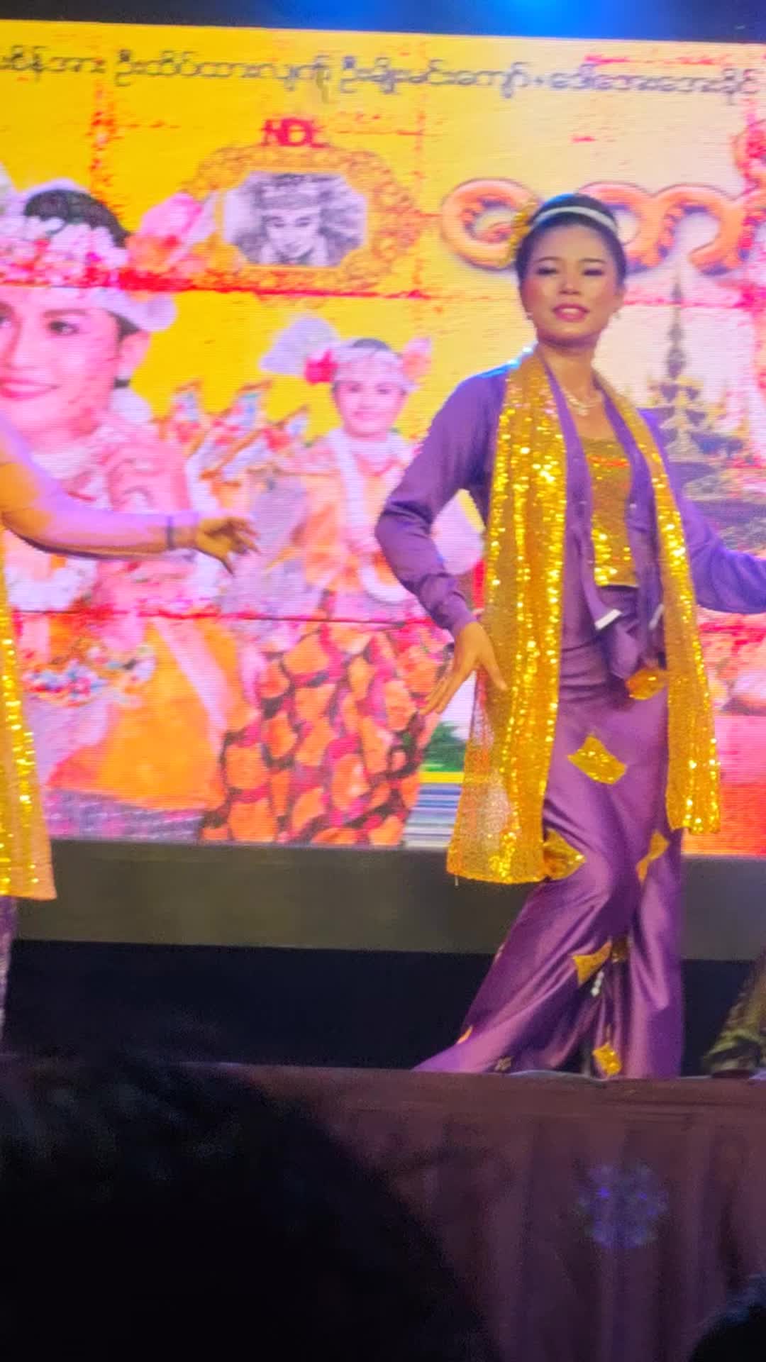 @ဖီလေး👸7.5M👸
