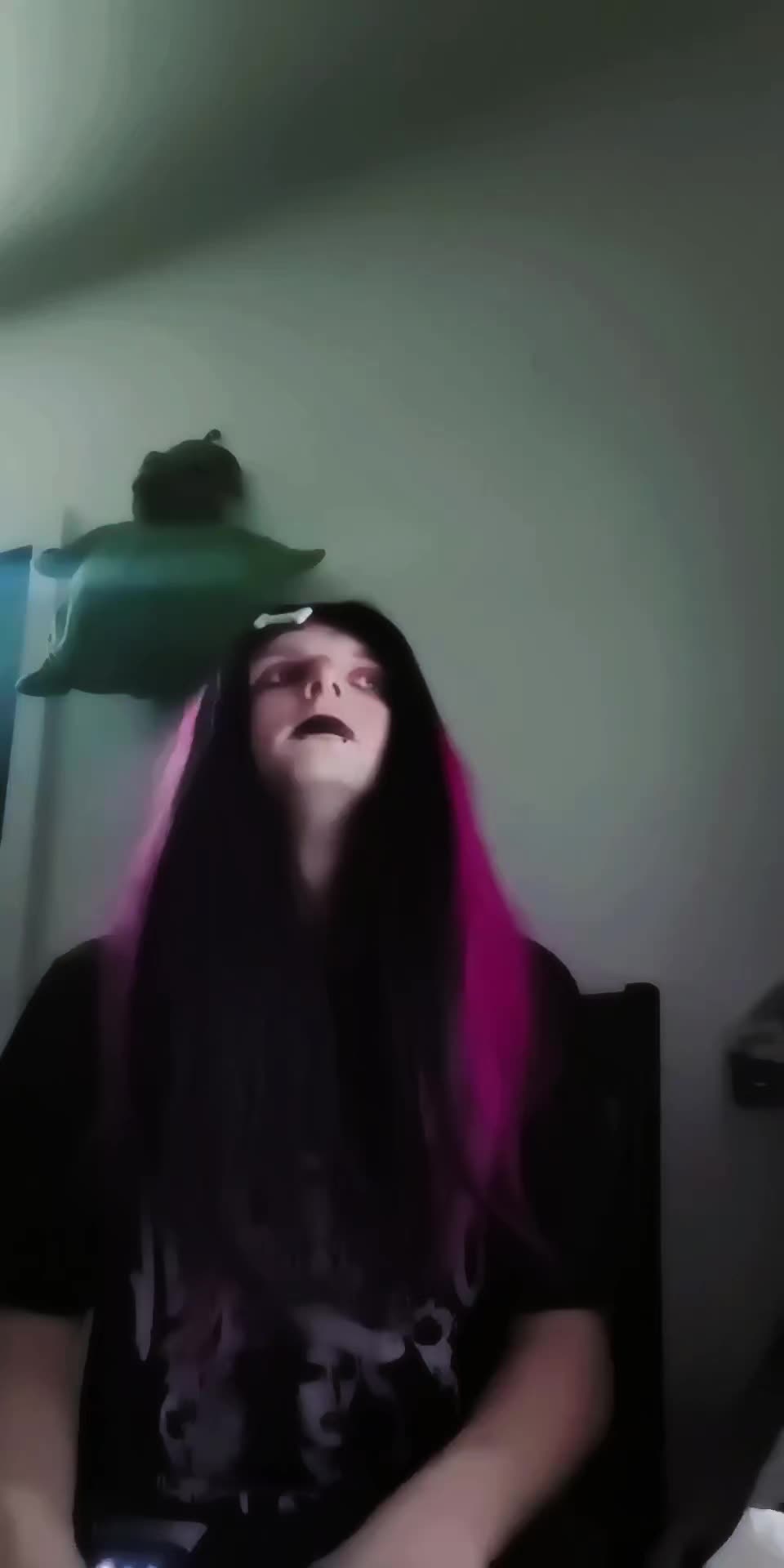 @DanielletheDead