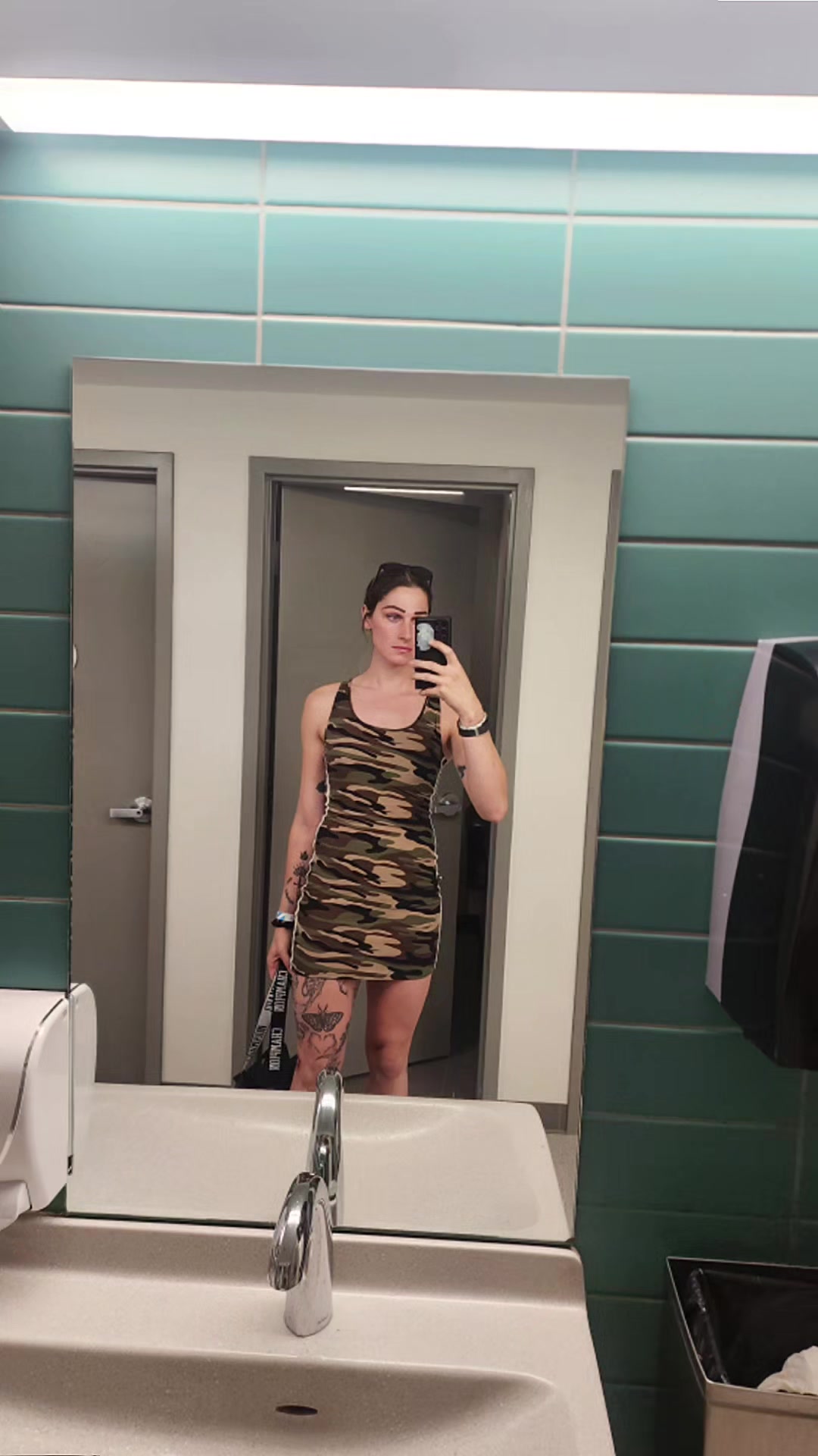 @DarkHairAmazon