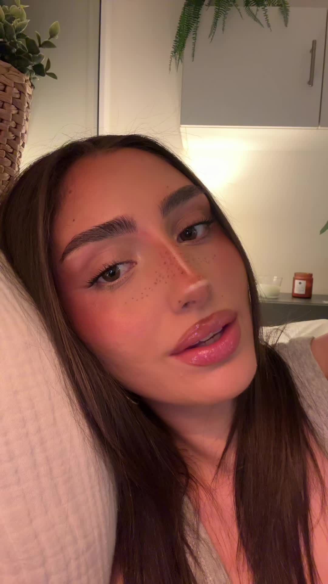 @⠀