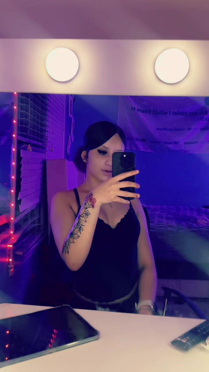 @￶