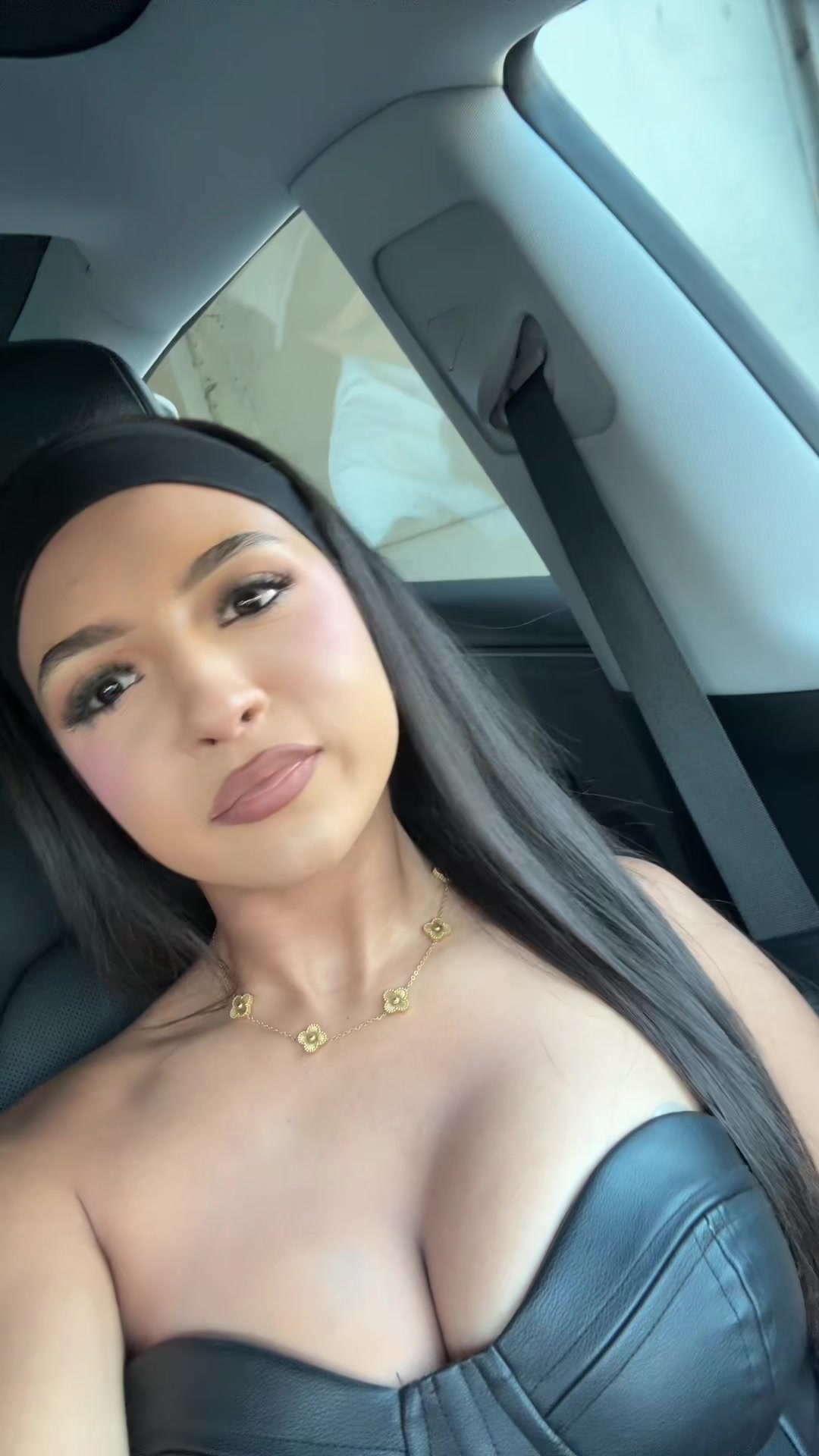 @chowbabygirl