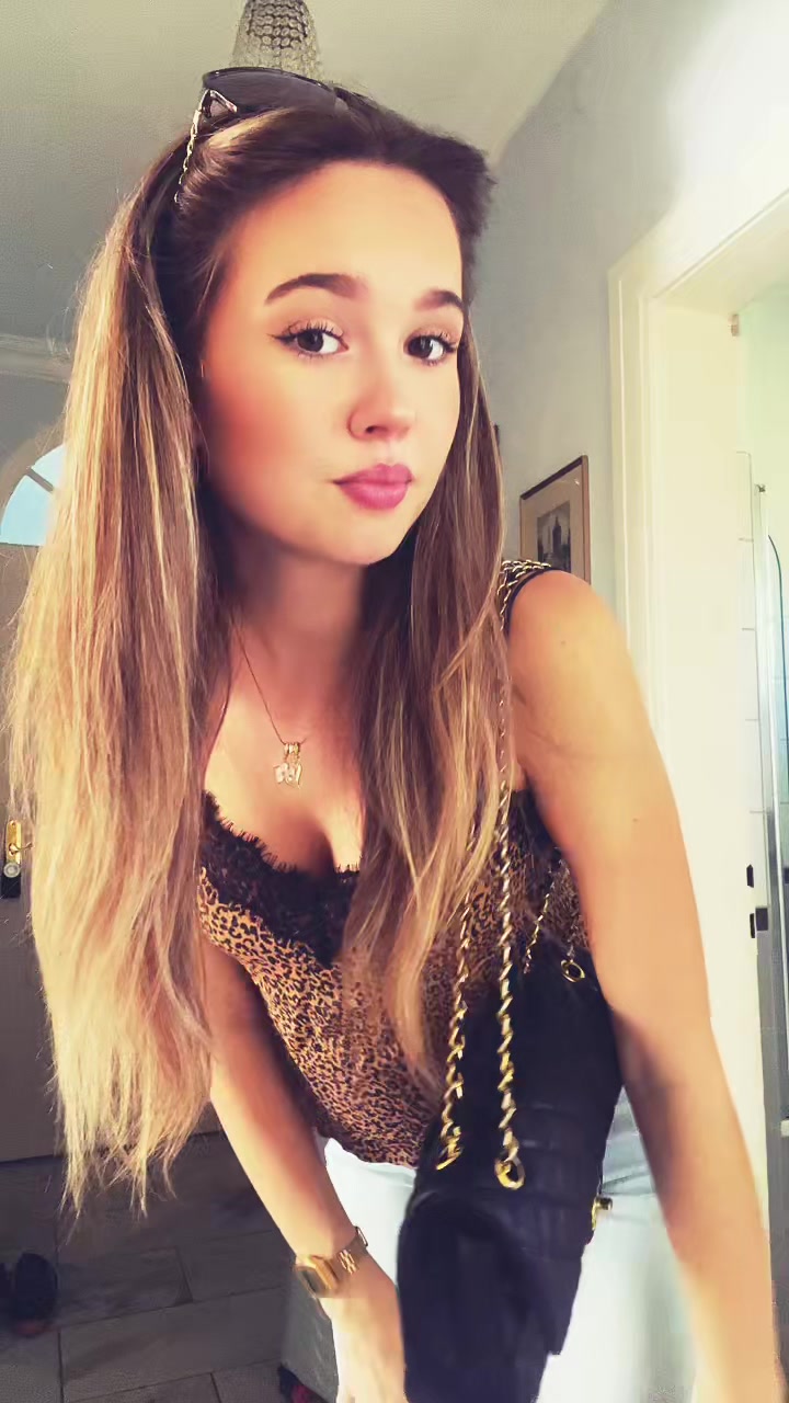 @𝐿𝑖𝑣𝑖𝑎🪽