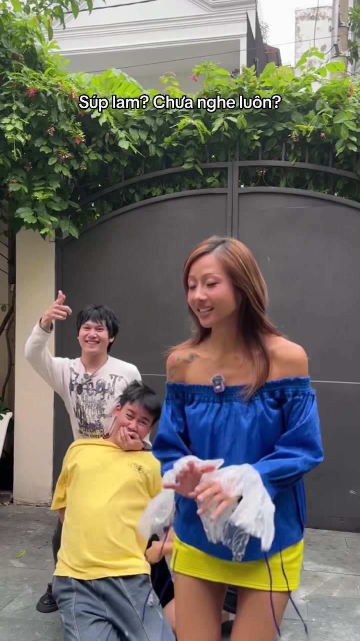@Qu&agrave;ng Quanh
