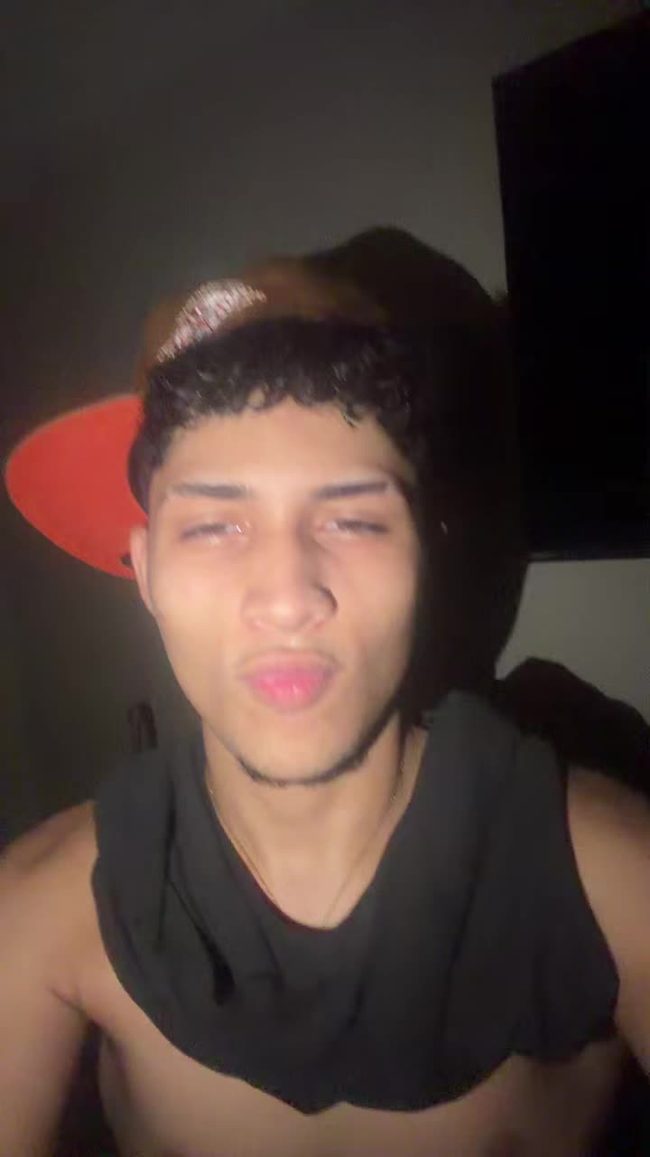 @Alexitoo_PR🙈