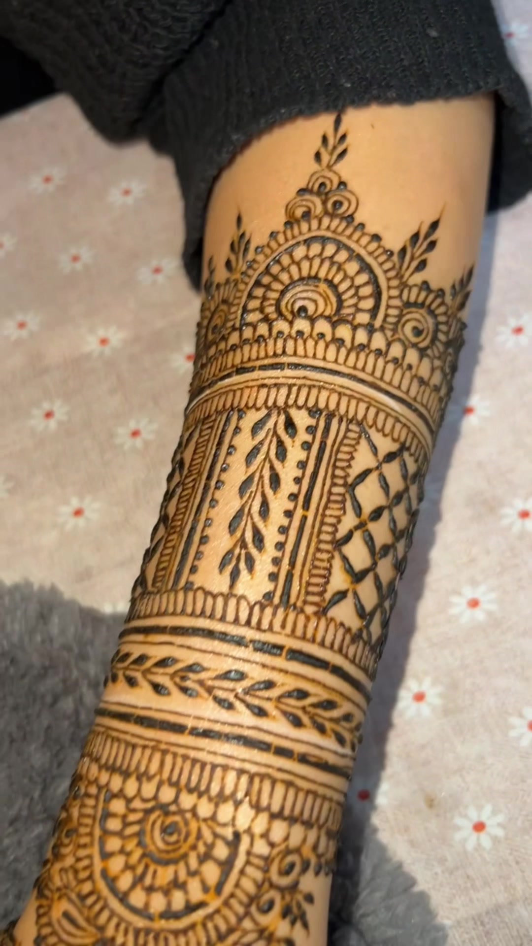 @Hennabyaroosa