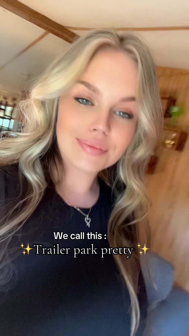 @𝓒𝓱𝓪𝓽𝓽𝓲𝓮 🥀