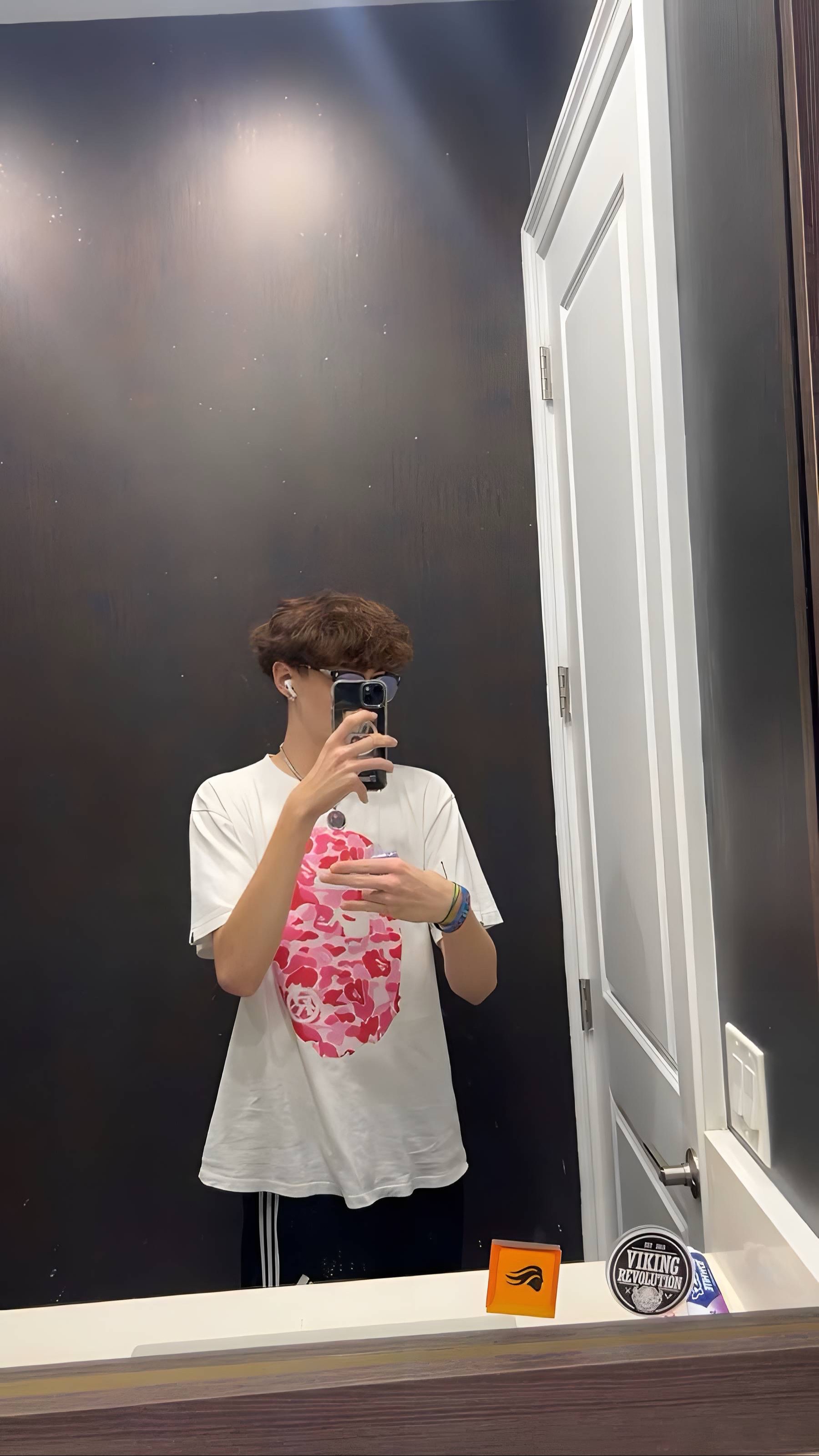 @Alexᶻ 𝗓 𐰁