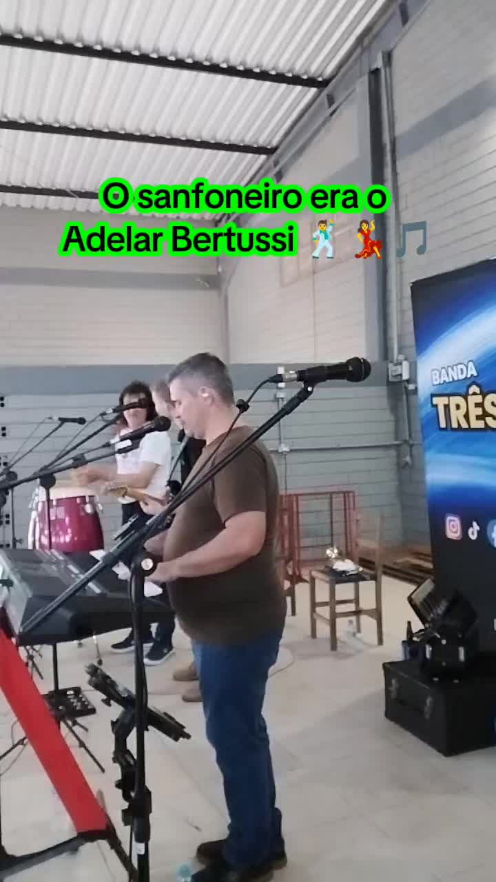 @Três Hermanos