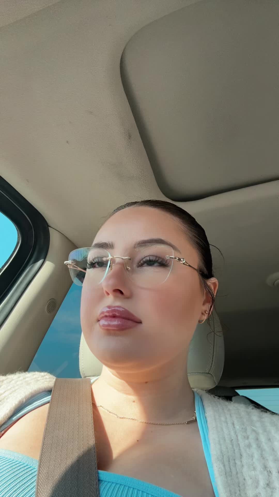 @lakleyanne