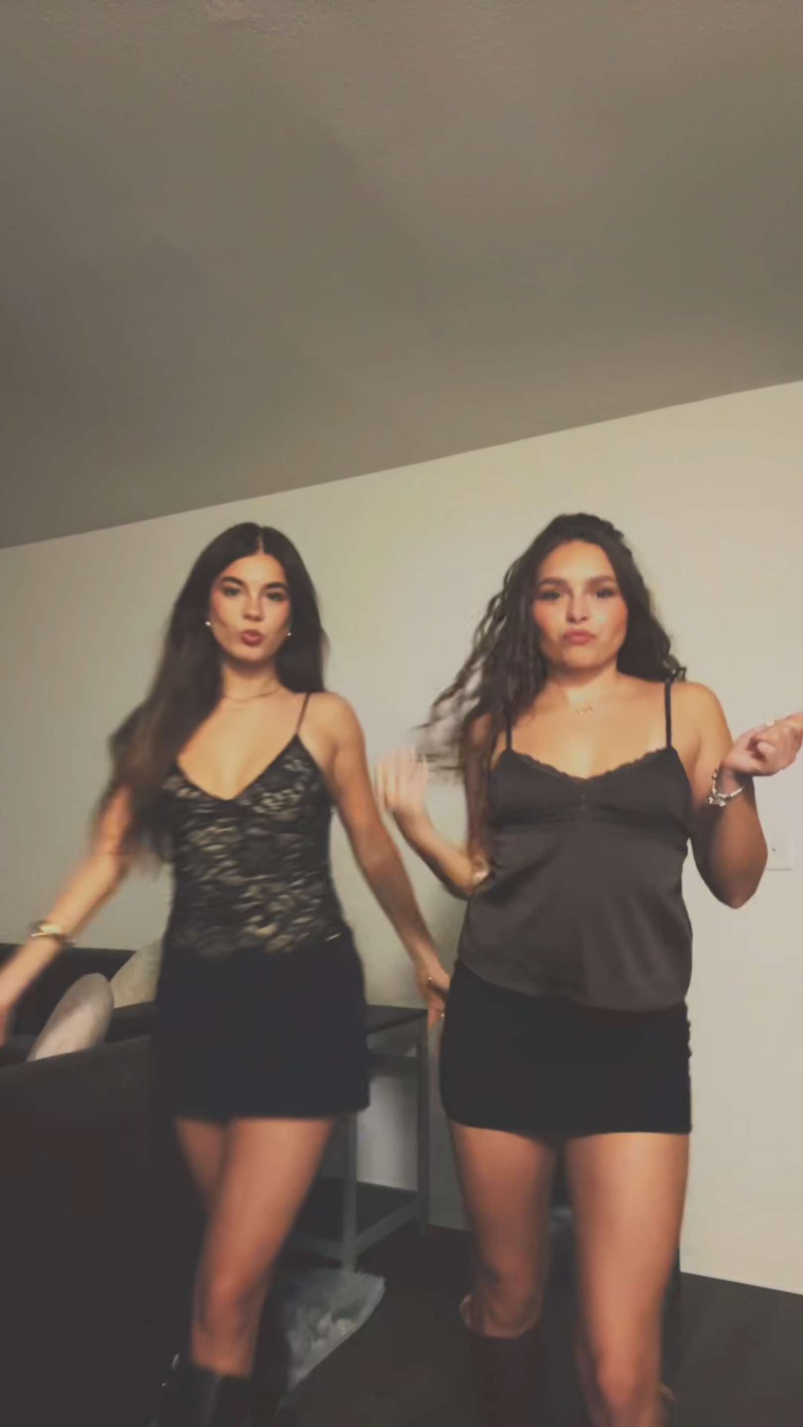 @THE ROOMIES!