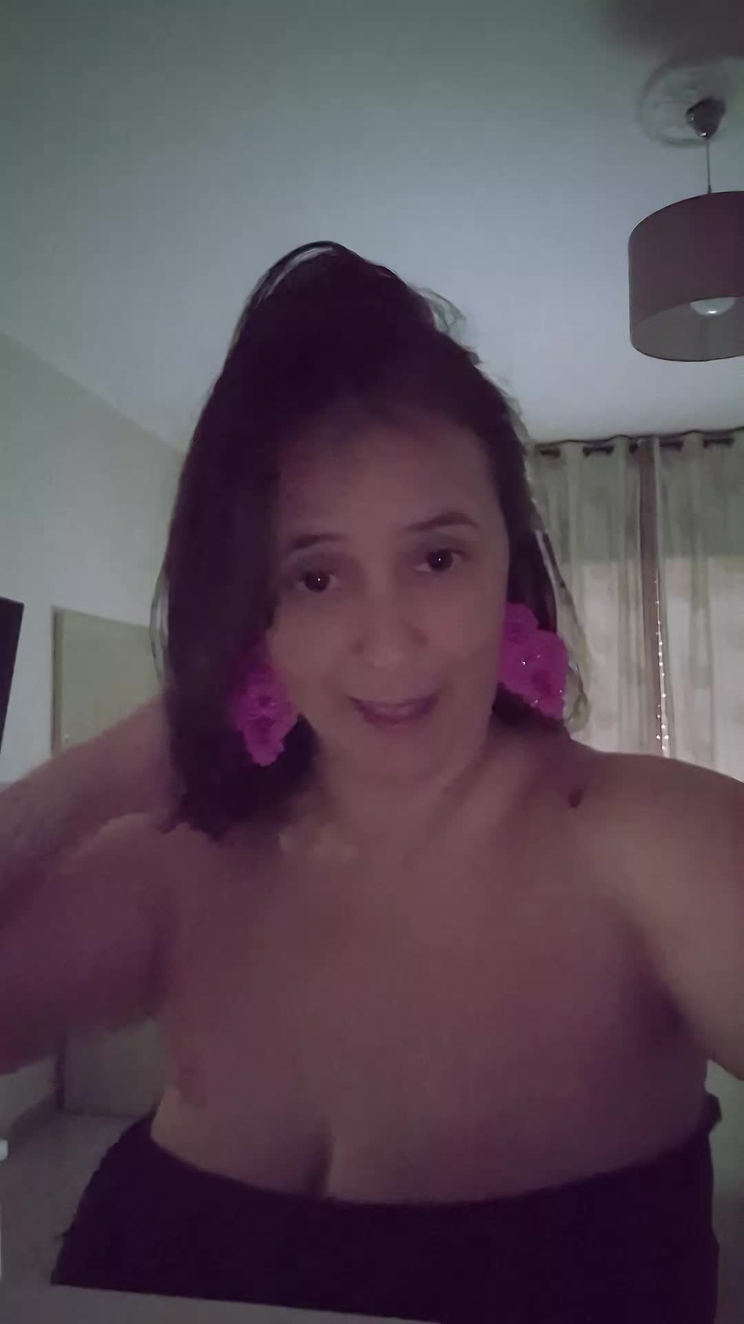 @Elisa
