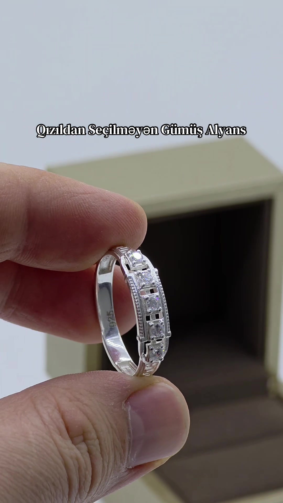 @Gumush_sep_qolbaglar