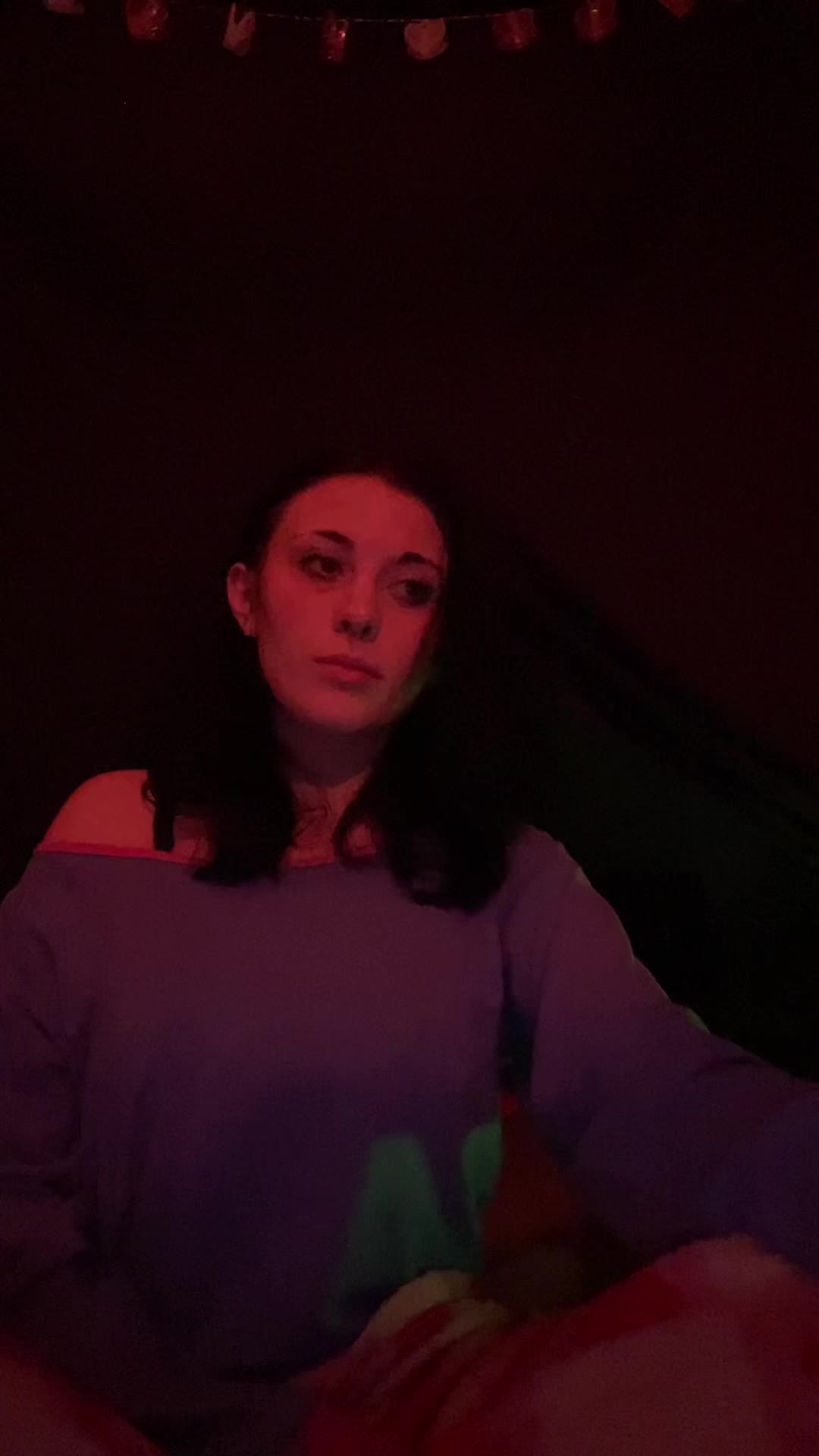 @v4mp_d0llrot4u
