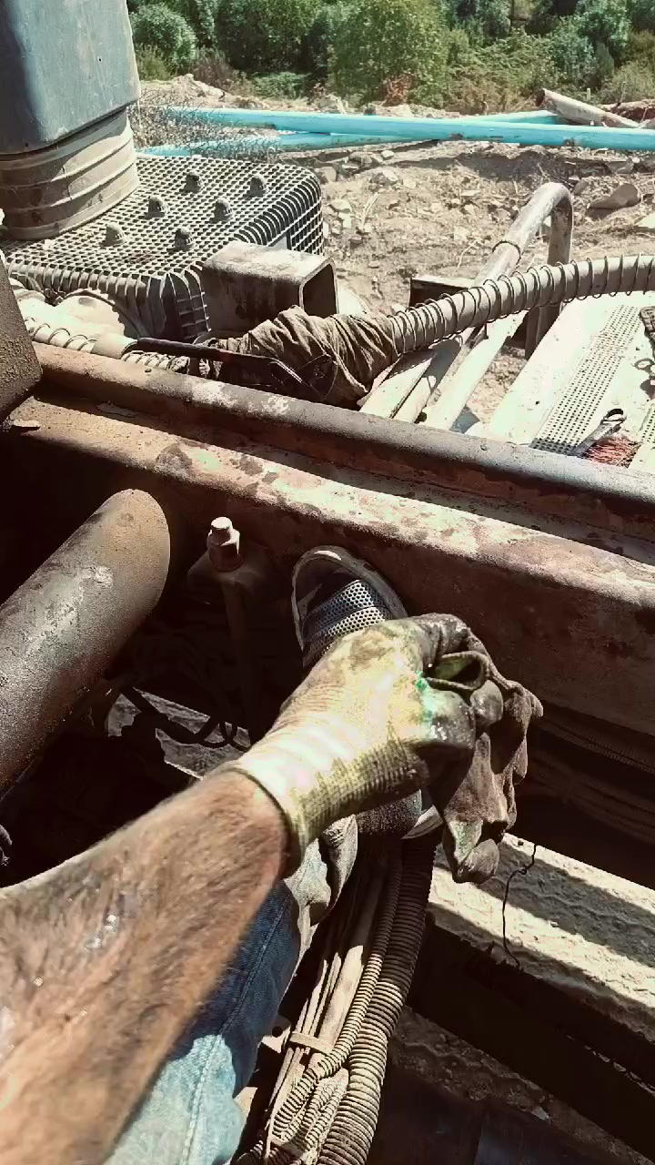 @𖣂