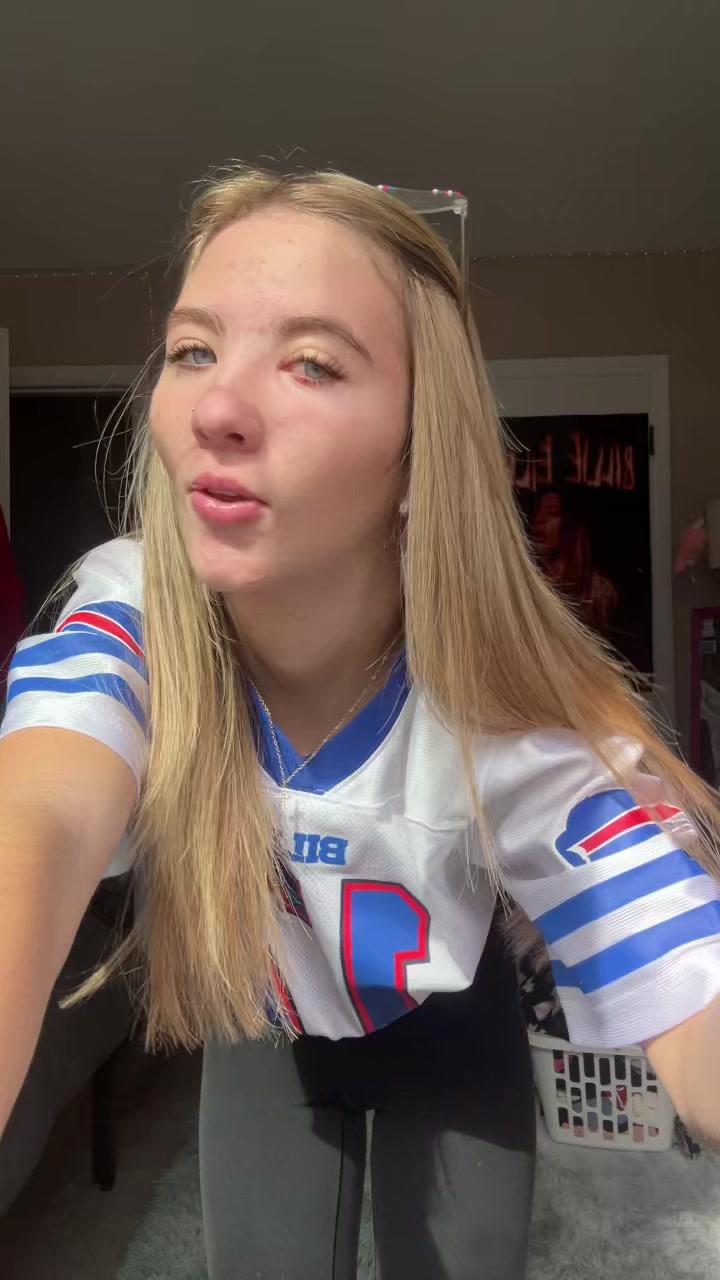 @livy.poo.16