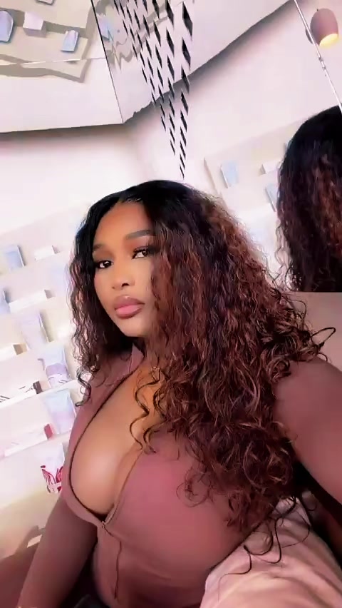 @𝓒𝓱𝓮𝓻𝔂𝓵 ❤️🌹&reg;