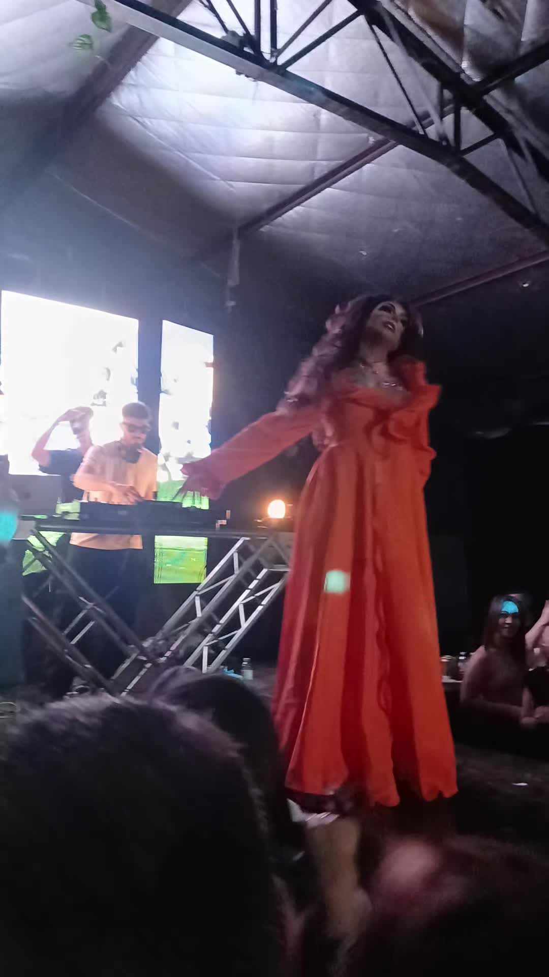 @Silvia Cortez 🇦🇷🚛🎶🤠