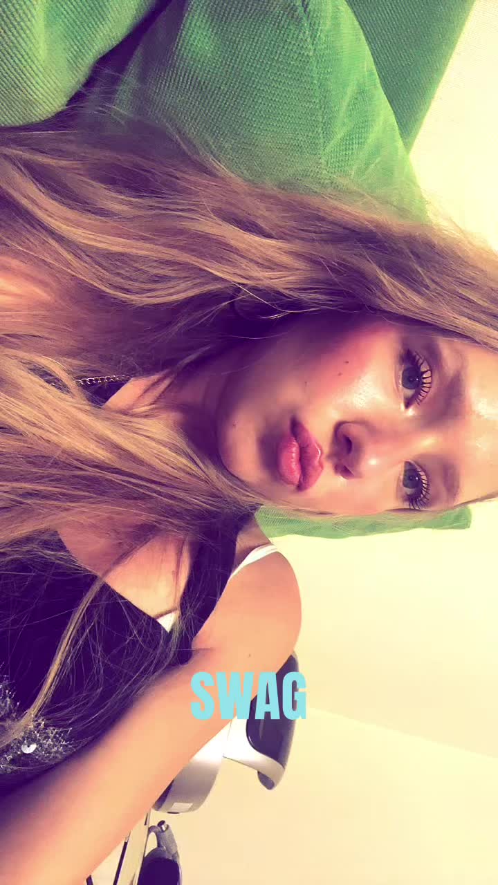 @Vetta_kessler🏄&zwj;♀️💞🏖