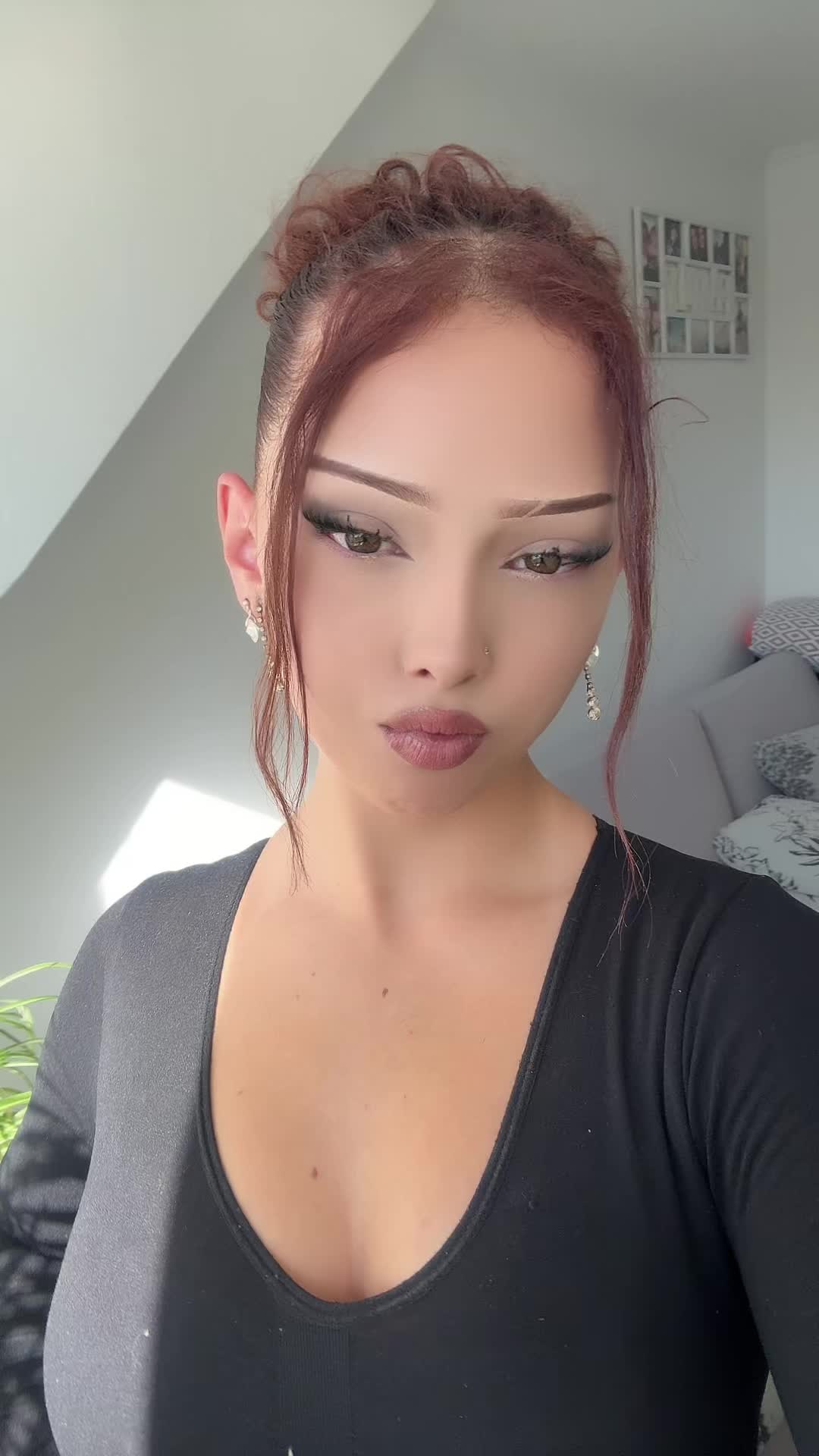 @𝑬